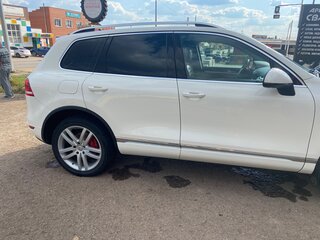 2010 Volkswagen Touareg II, белый, 1720000 рублей, вид 3