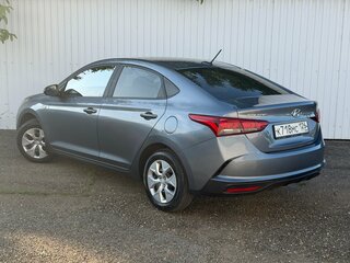 2020 Hyundai Solaris II Рестайлинг, серый, 1050000 рублей, вид 5