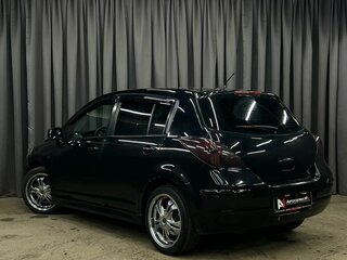 2010 Nissan Tiida I Рестайлинг, чёрный, 709888 рублей, вид 4