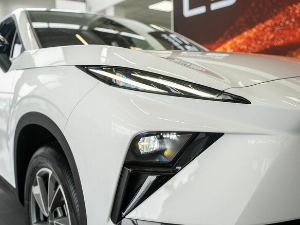 2026 Omoda C5 II, белый, 2349000 рублей - вид 4