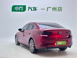 2022 Mazda 3 Axela IV (BP), красный, 1980000 рублей, вид 4