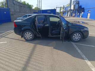 2008 Ford Focus II Рестайлинг, чёрный, 530000 рублей, вид 5