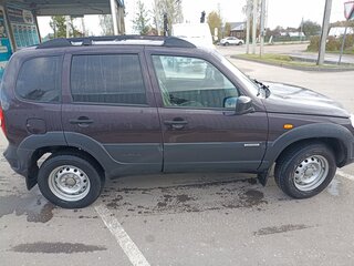 2016 Chevrolet Niva I Рестайлинг, коричневый, 580000 рублей, вид 2