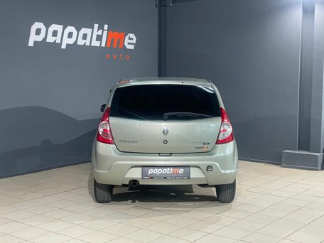 2012 Renault Sandero I, бежевый, 399000 рублей, вид 4