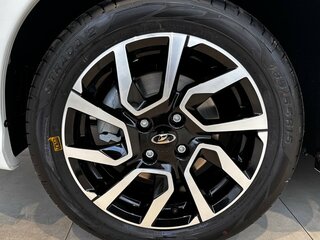 2026 Lada (ВАЗ) Granta Sport I Рестайлинг, белый, 1637000 рублей, вид 4