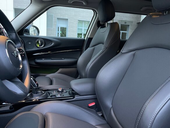 2021 Mini Clubman Cooper II Рестайлинг, бежевый - вид 12