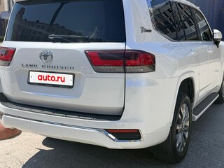 2021 Toyota Land Cruiser 300 Series, белый, 11500000 рублей, вид 5