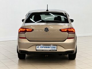 2021 Volkswagen Polo VI, коричневый, 1640000 рублей, вид 3