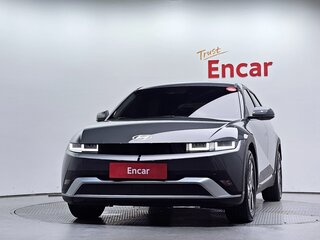 2025 Hyundai IONIQ 5 Standard Range I Рестайлинг, серый, 3677700 рублей, вид 3