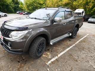2017 Mitsubishi L200 V, коричневый, 1990000 рублей, вид 1