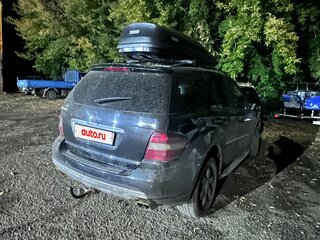 2008 Mercedes-Benz M-Класс 550 II (W164) Рестайлинг, чёрный, 1300000 рублей, вид 5