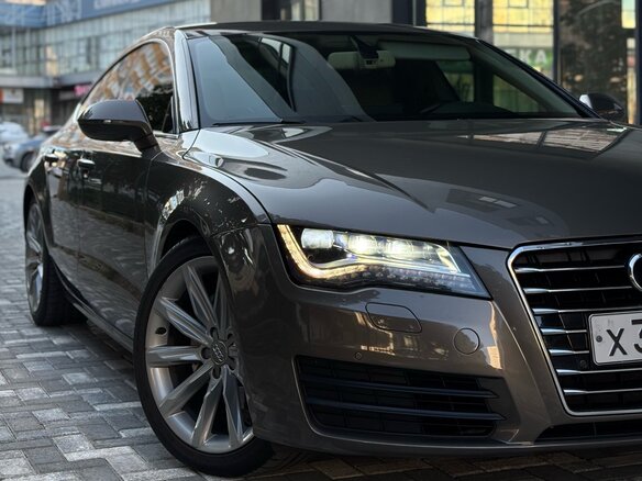 2010 Audi A7 I (4G), бежевый, 1950000 рублей - вид 12