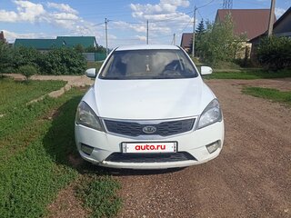 2010 Kia Ceed I Рестайлинг, белый, 650000 рублей, вид 1