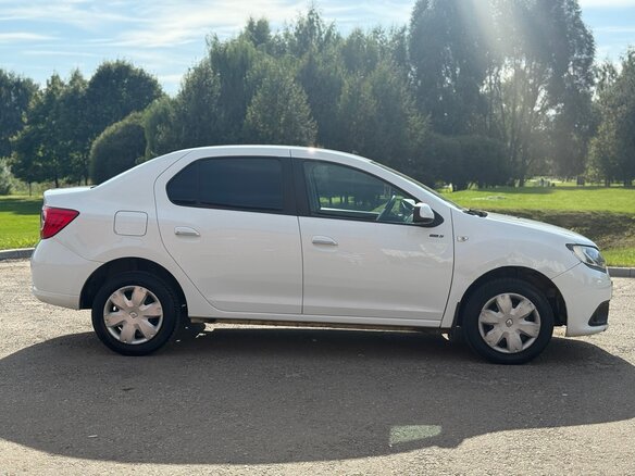 2017 Renault Logan II, белый, 675000 рублей - вид 6