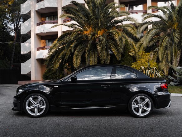2008 BMW 1 серии 135i I (E81/E82/E87/E88) Рестайлинг, чёрный, 2000000 рублей - вид 9