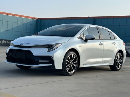 2022 Toyota Levin XII (E210) Рестайлинг, белый, 1900000 рублей, вид 1