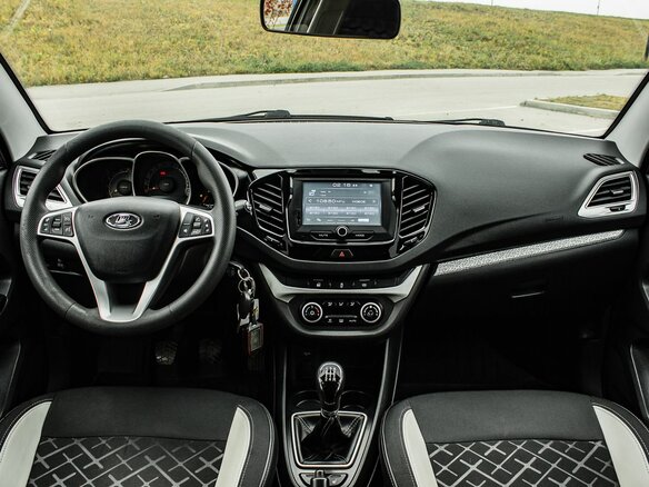 2018 Lada (ВАЗ) Vesta SW Cross I, белый, 1200000 рублей - вид 16