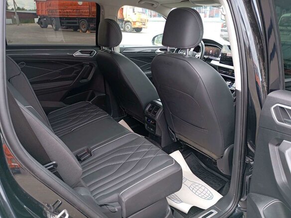 2023 Volkswagen Tiguan L II Рестайлинг (China Market), чёрный, 3986700 рублей - вид 14
