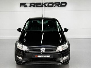 2018 Volkswagen Polo V Рестайлинг, чёрный, 1269000 рублей, вид 5