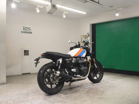 2026 Triumph Speed Twin, белый, 1160000 рублей, вид 4