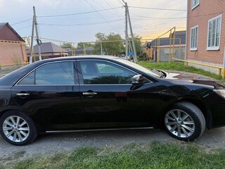 2014 Toyota Camry VII (XV50), чёрный, 1850000 рублей, вид 3