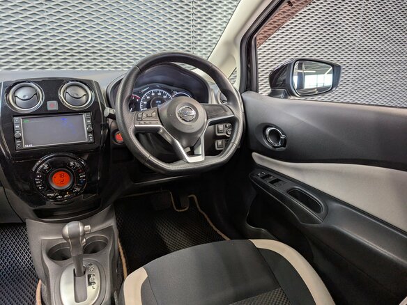 2017 Nissan Note II Рестайлинг, чёрный, 940000 рублей - вид 12