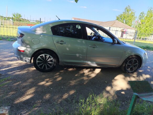 2007 Mazda 3 4-speed I (BK) Рестайлинг, серебристый, 500000 рублей - вид 1