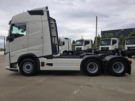2026 Volvo FH, белый, 22800000 рублей, вид 5