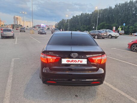 2012 Kia Rio 5-speed III, чёрный, 780000 рублей, вид 3