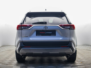 2021 Toyota RAV4 V (XA50), серебристый, 3080000 рублей, вид 4