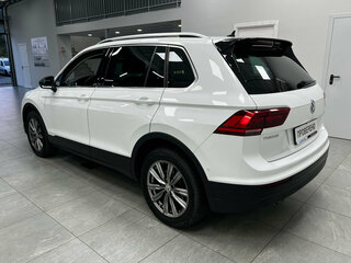 2019 Volkswagen Tiguan II, белый, 2470000 рублей, вид 4