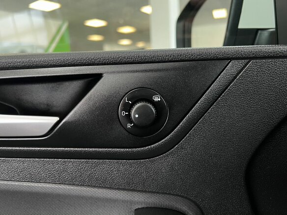 2021 Volkswagen Polo VI, белый, 1475000 рублей - вид 14