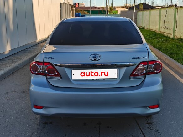 2011 Toyota Corolla X (E140, E150) Рестайлинг, серебристый, 850000 рублей - вид 5