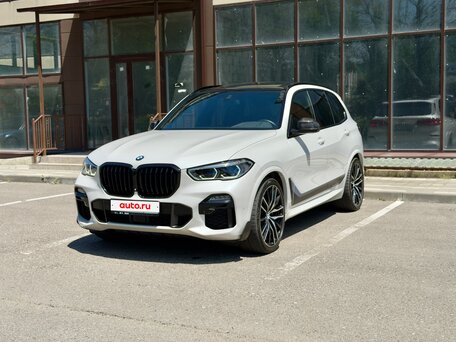 2019 BMW X5 50i IV (G05/G18), белый, 6950000 рублей, вид 1