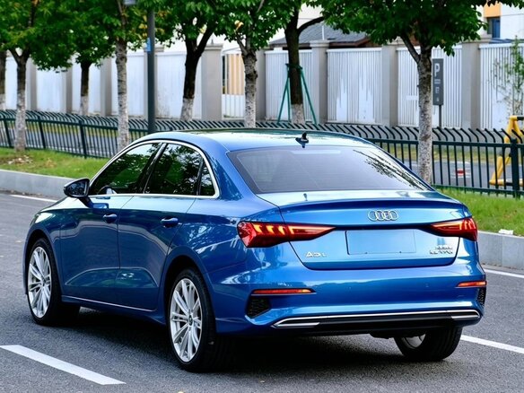 2021 Audi A3 35 TFSI Long IV (8Y), синий, 1700000 рублей - вид 5
