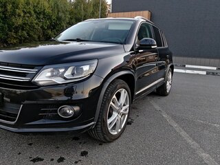 2016 Volkswagen Tiguan I Рестайлинг, чёрный, 1550000 рублей, вид 1