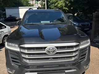 2022 Toyota Land Cruiser 300 Series, чёрный, 13990000 рублей, вид 1