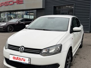 2013 Volkswagen Polo V, белый, 565000 рублей, вид 2