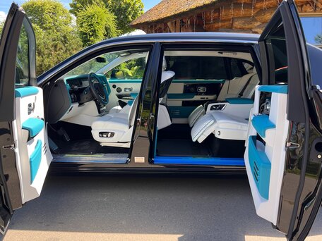 2025 Rolls-Royce Phantom Extended VIII Рестайлинг (Series II), чёрный, 87000000 рублей, вид 5