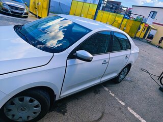2017 Skoda Rapid I Рестайлинг, серебристый, 800000 рублей, вид 4
