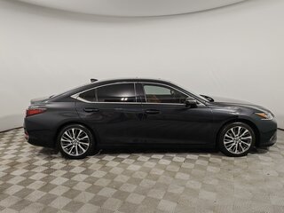 2020 Lexus ES 250 VII, чёрный, 3675000 рублей, вид 4