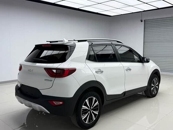 2022 Kia KX1, белый - вид 2