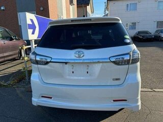2017 Toyota Wish II Рестайлинг, белый, 1184000 рублей, вид 4