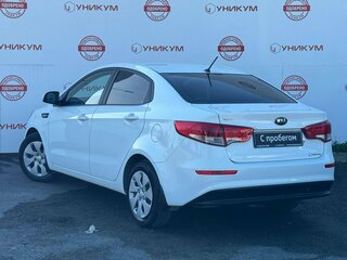 2016 Kia Rio III Рестайлинг, белый, 1199000 рублей, вид 3