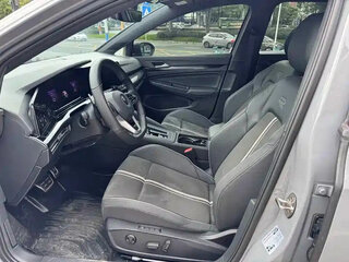2023 Volkswagen Golf VIII, серый, 2050000 рублей, вид 5