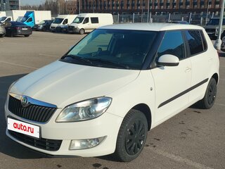 2011 Skoda Fabia II Рестайлинг, белый, 420000 рублей, вид 1
