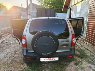 2011 Chevrolet Niva I Рестайлинг, серый, 560000 рублей, вид 4