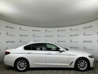 2021 BMW 5 серии 520i VII (G30/G31/G38) Рестайлинг, белый, 3259900 рублей, вид 4