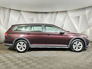 2017 Volkswagen Passat Alltrack B8, красный, 2289000 рублей, вид 5