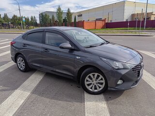 2021 Hyundai Solaris II Рестайлинг, серый, 1400000 рублей, вид 5